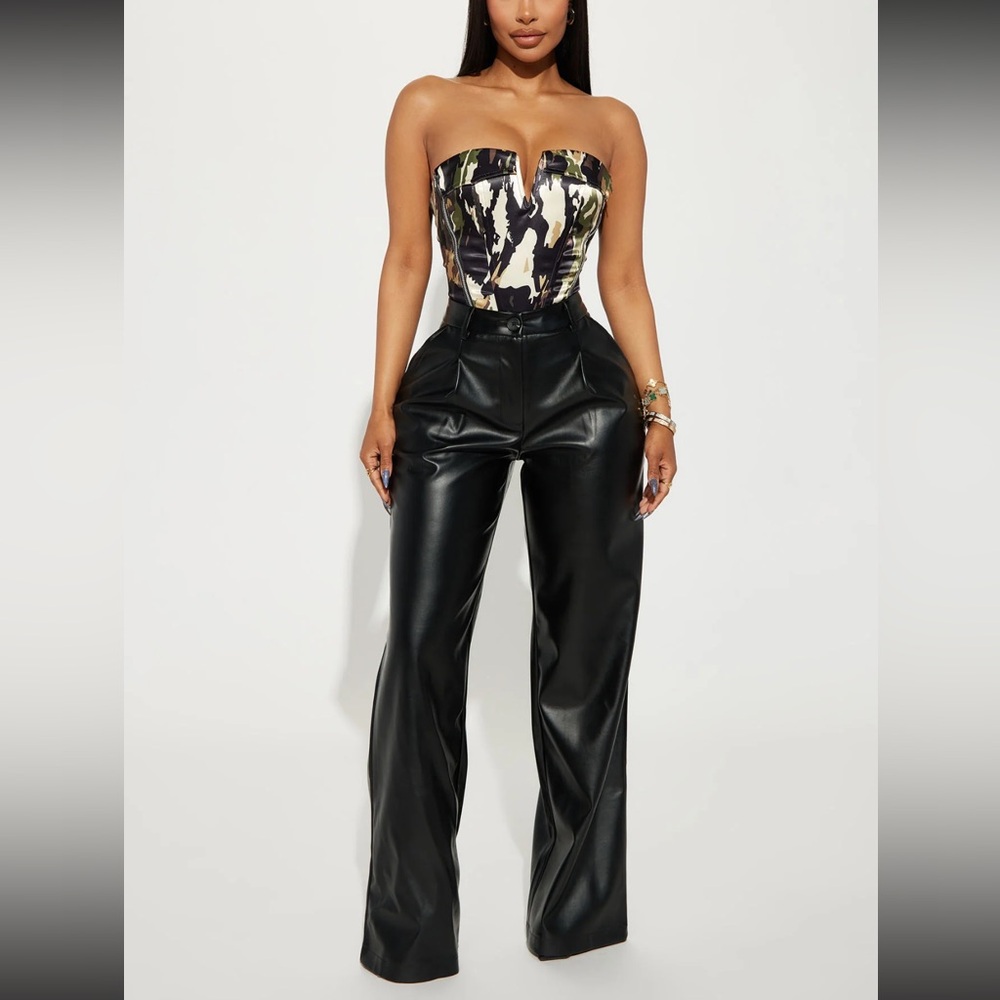BNWT Fashion Nova Nia Faux Leather Trouser - Black size small